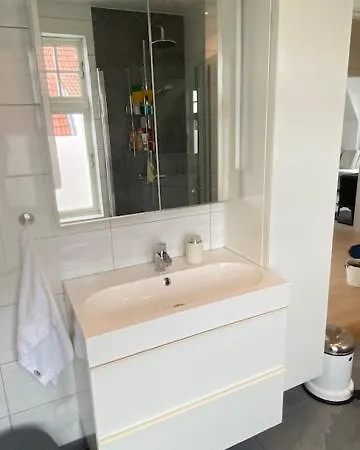 Apartment Sentrumsnaer Til Utleie Under Ons